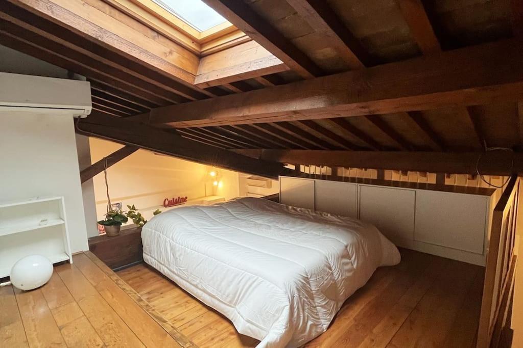 Apartment Romantic In *